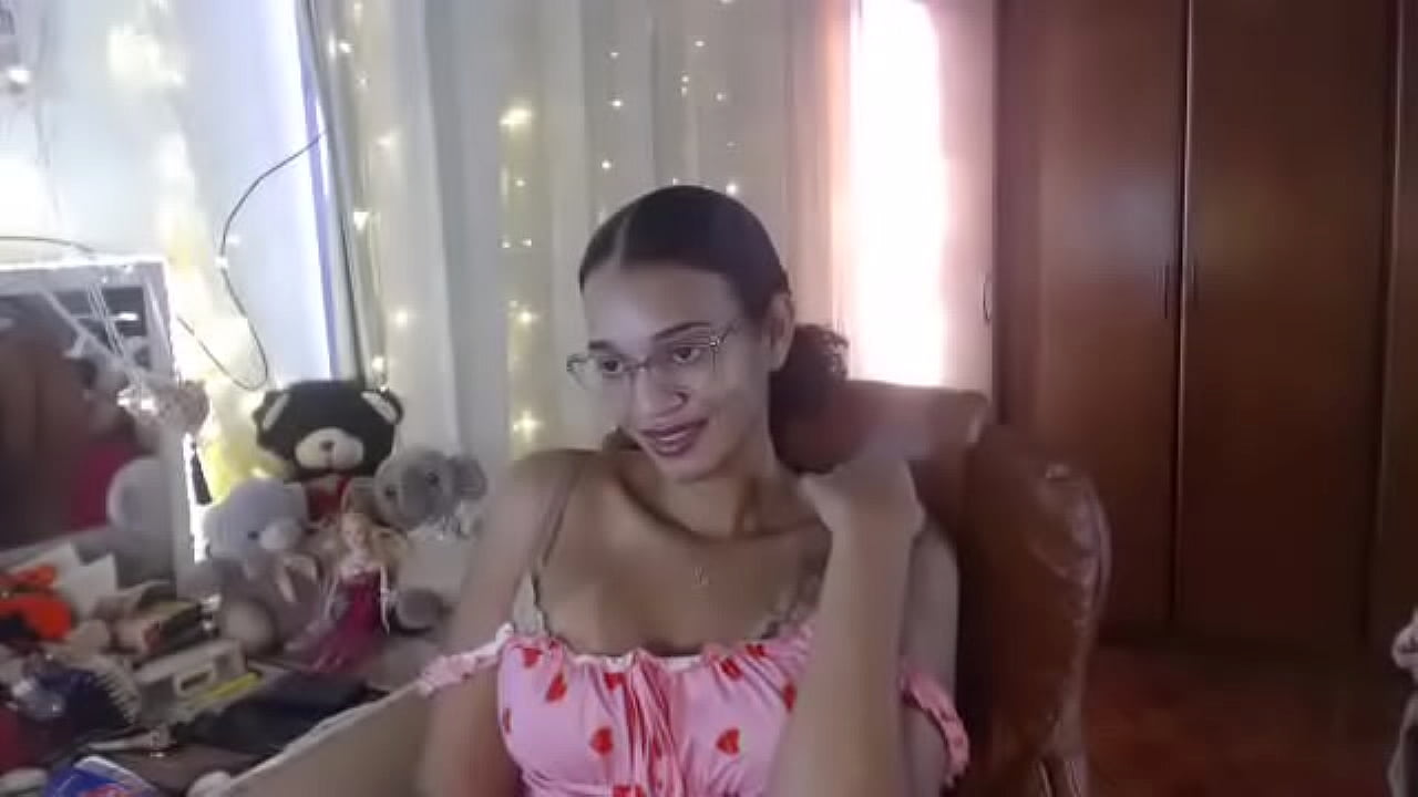 MILF Gostosa Sentando no Dildo Gigante e Gozando Muito No Final