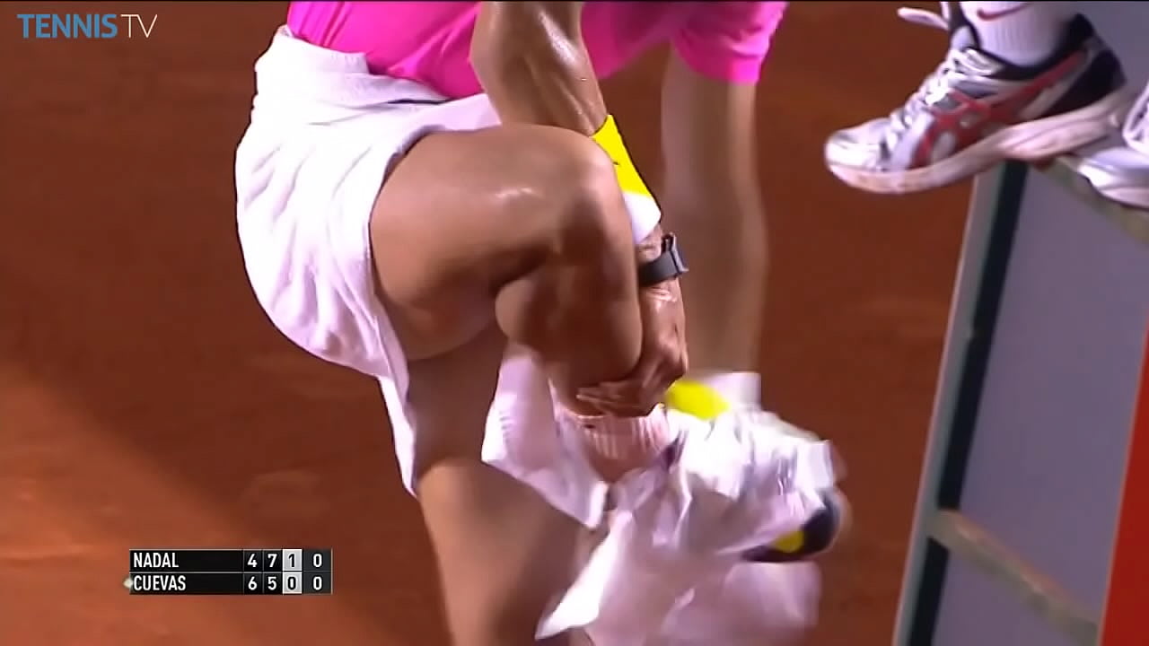 Rafael Nadal Changes Shorts on Court