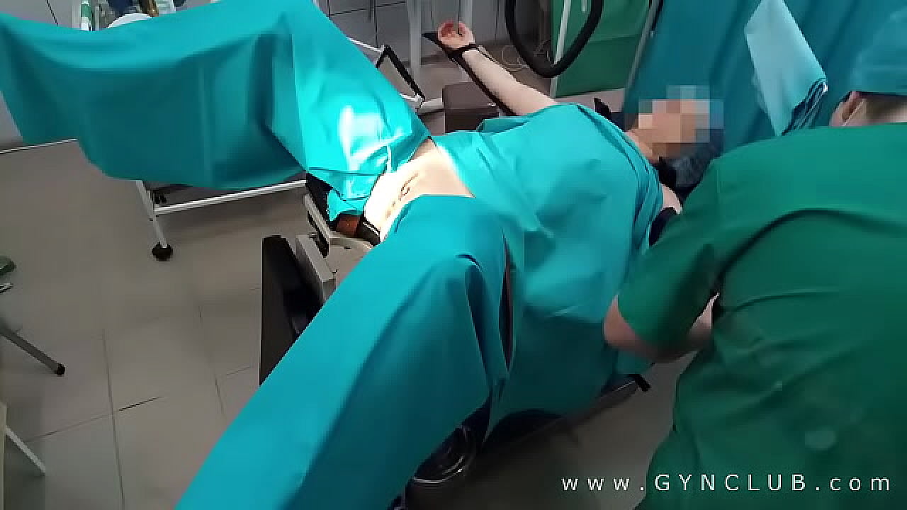 Lustful gynecologist fucks (dildo) patient