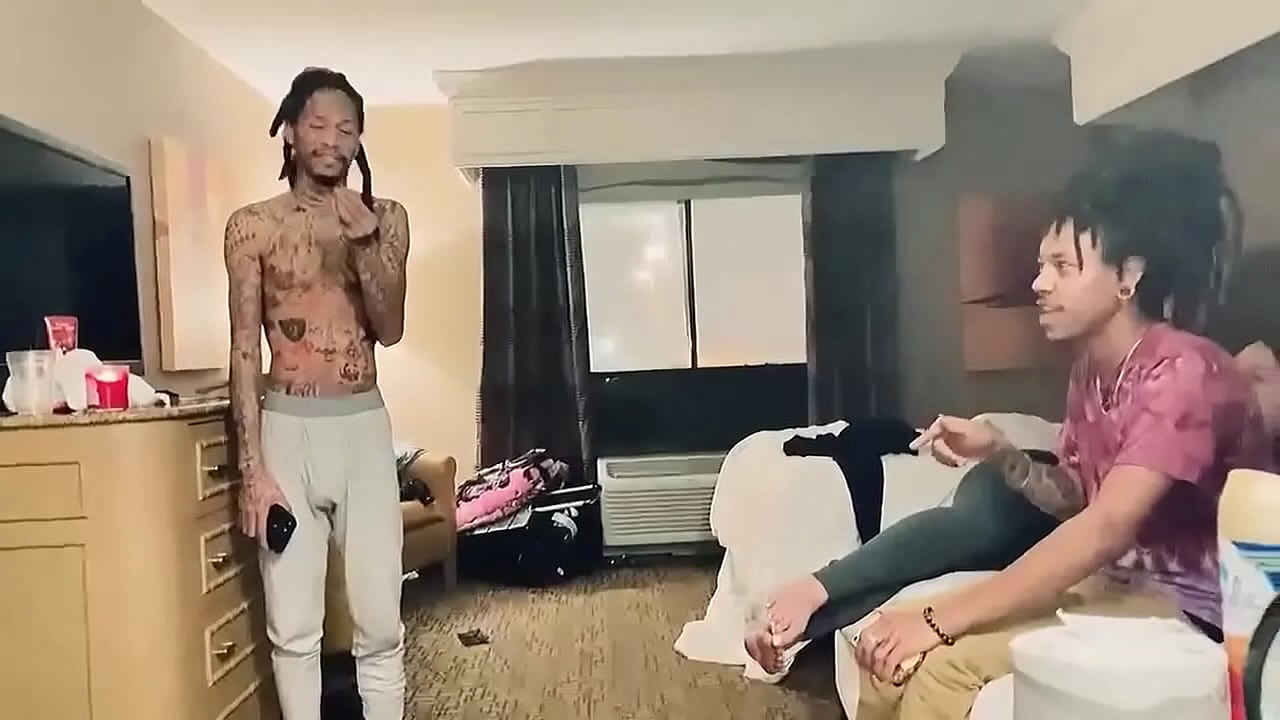 GakTrizzy Teaches YoungStarBrazy The Game!