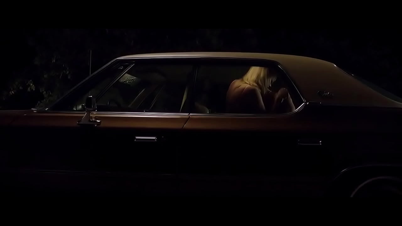 Maika Monroe It Follows Sex Scene