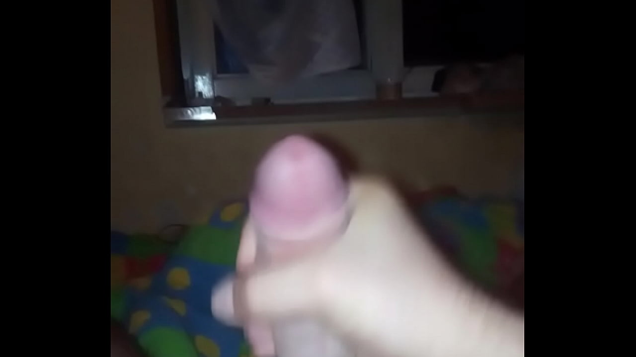 Huge cumshot !!