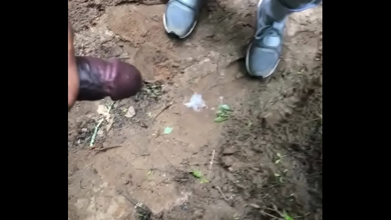 Lighted lady sucking dick in the park
