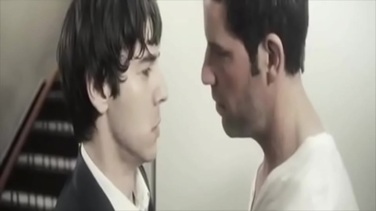 Hot Kissing featuring two male actors from Mainstream Movies - #38 | gaylavida.com