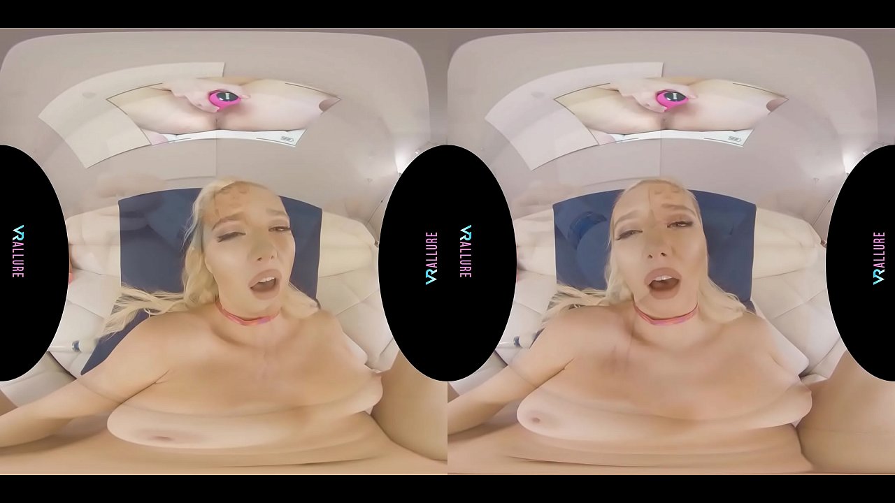 Busty blonde bombshell masturbates with her toys in virtual reality