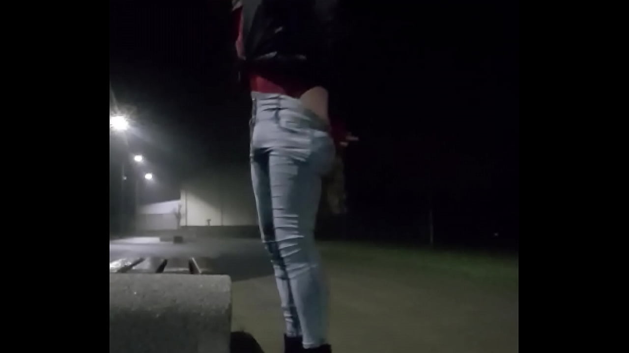 slave pee her jeans