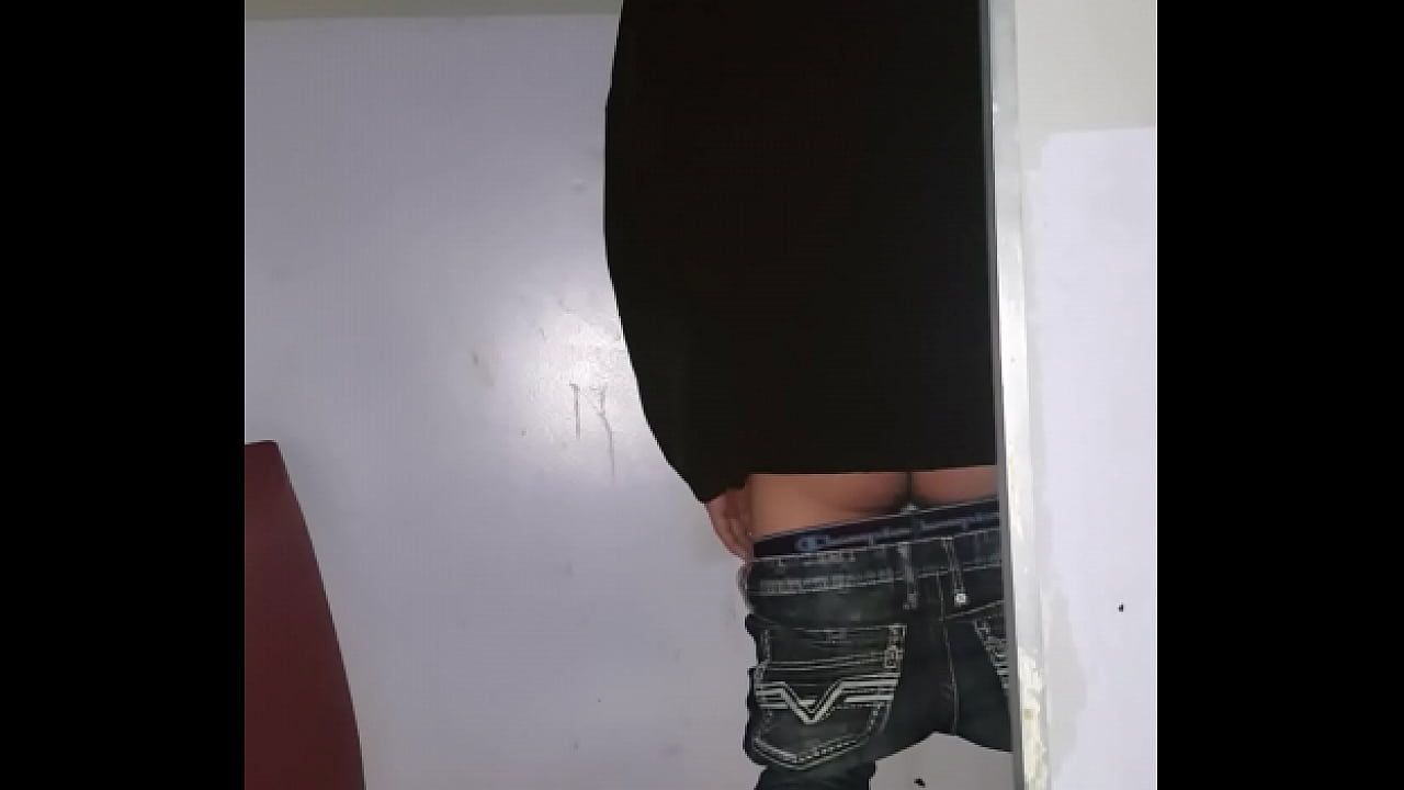 straight guy grtting sucked at gay gloryhole