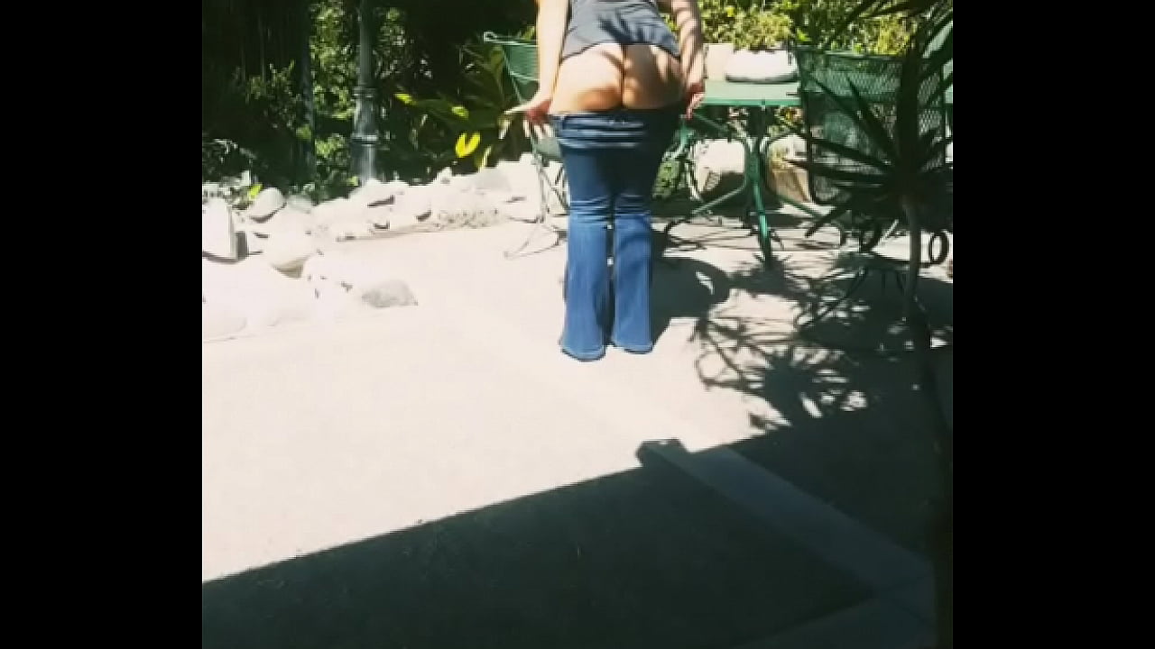 EricaKandy77 hotwife flashes pawg big ass fuck wants cocks in her holes public slut bare ass bent over jeans down doggystyle