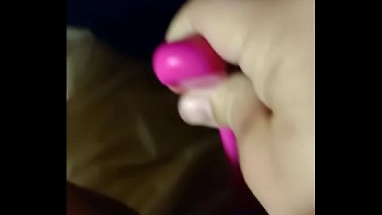 Chilena con vibrador comienza a acabar