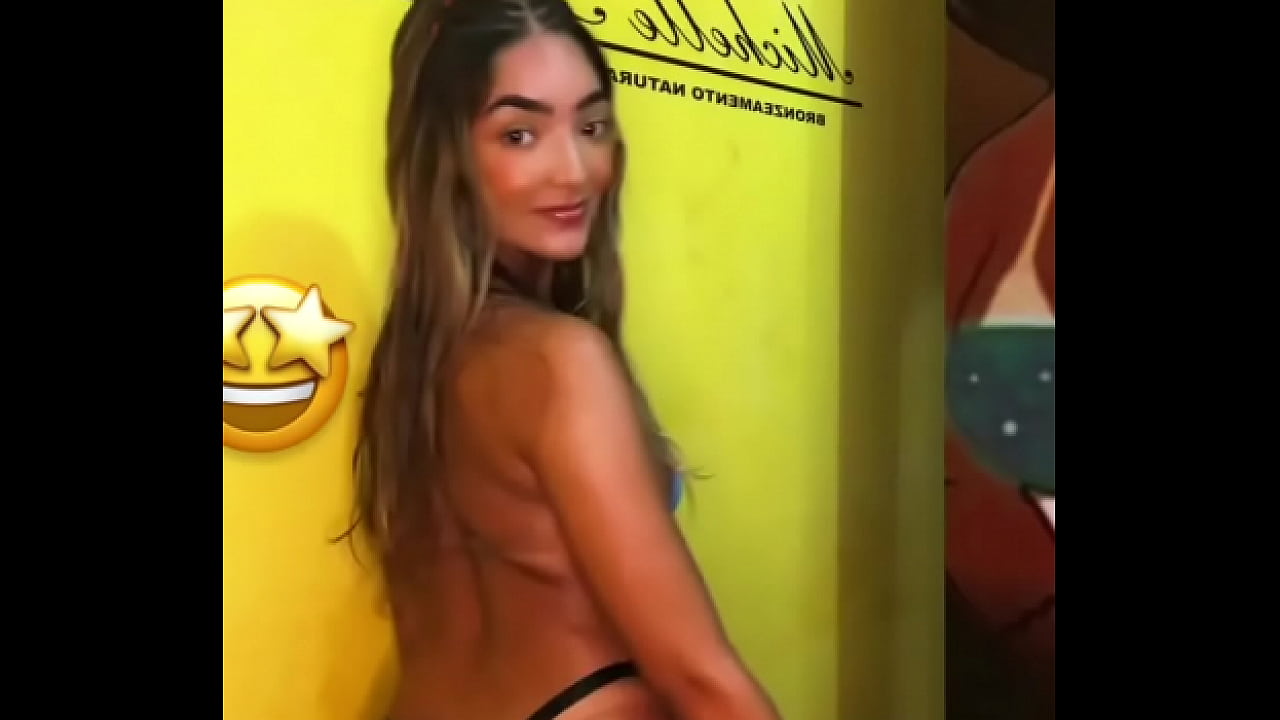 Great Ass Dancing Queen In Thong