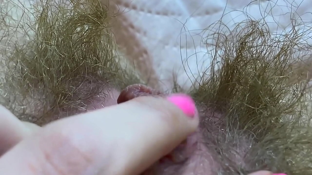 Extreme Hairy Milf Closeup Big Clit Rubbing Orgasm