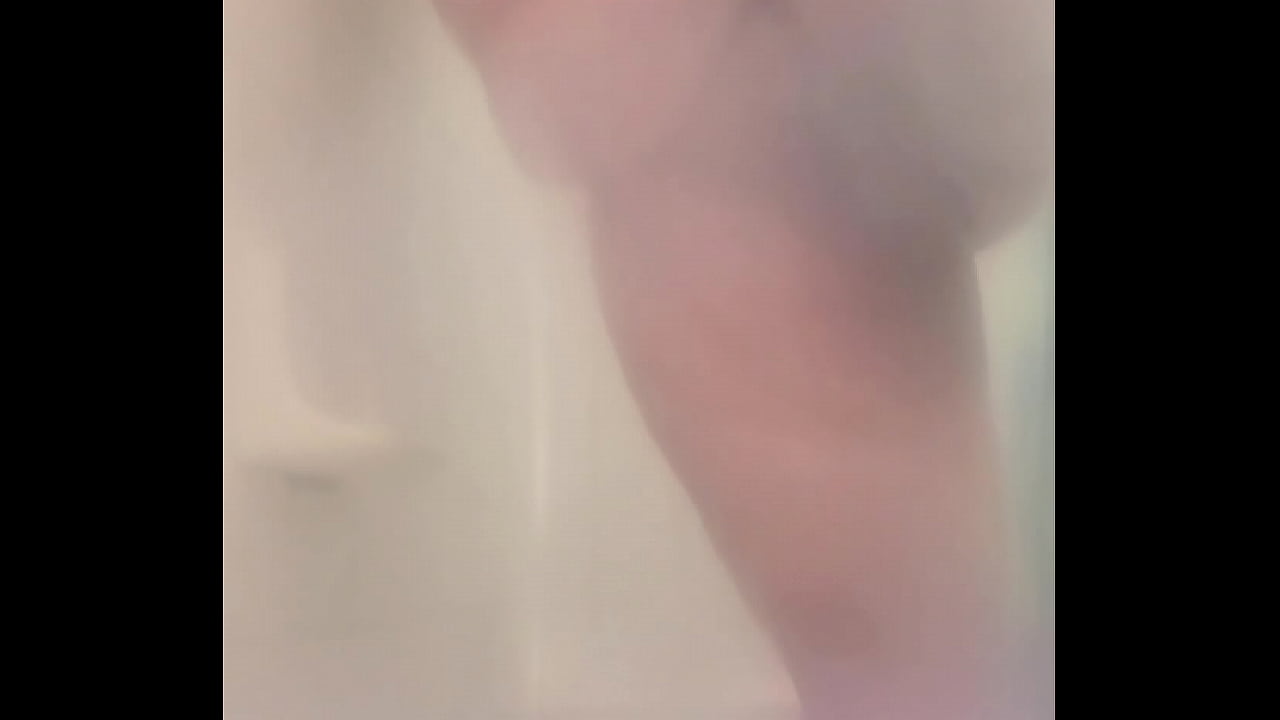 Shower time for plump bbw girl she gets all soapy