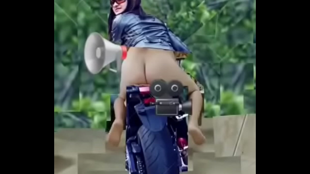 Unashamed  naked girl on a motorbike  show big ass in a digital design video