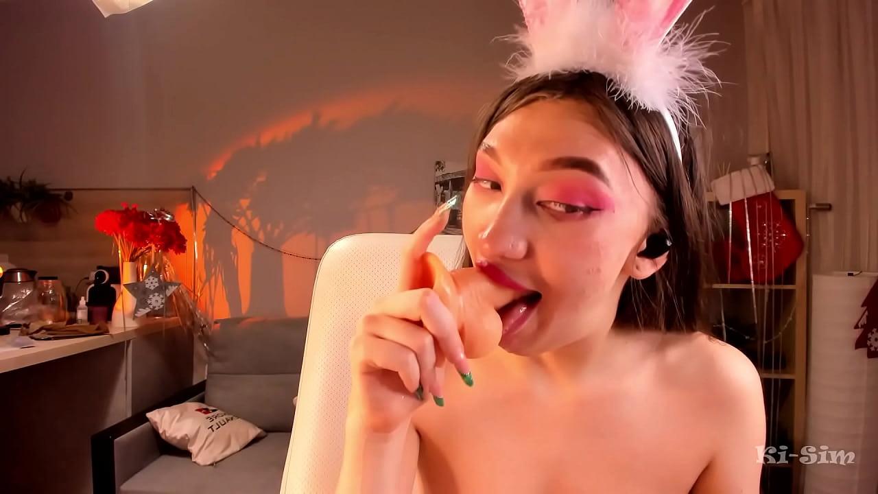 Whore fucks herself with a rubber cock in her mouth and drools