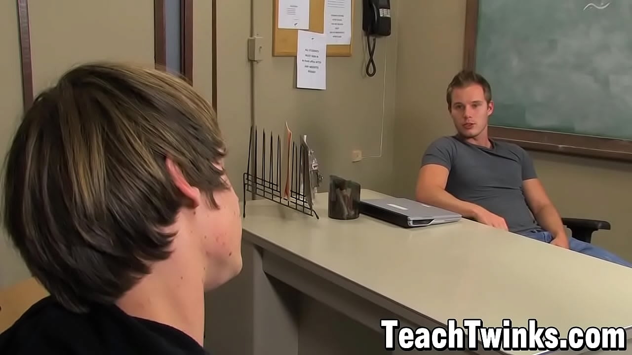 Student sucks teachers dick for grades