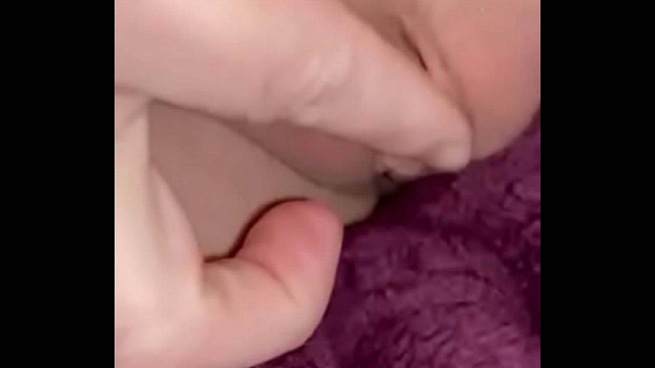 Wife rubs pussy