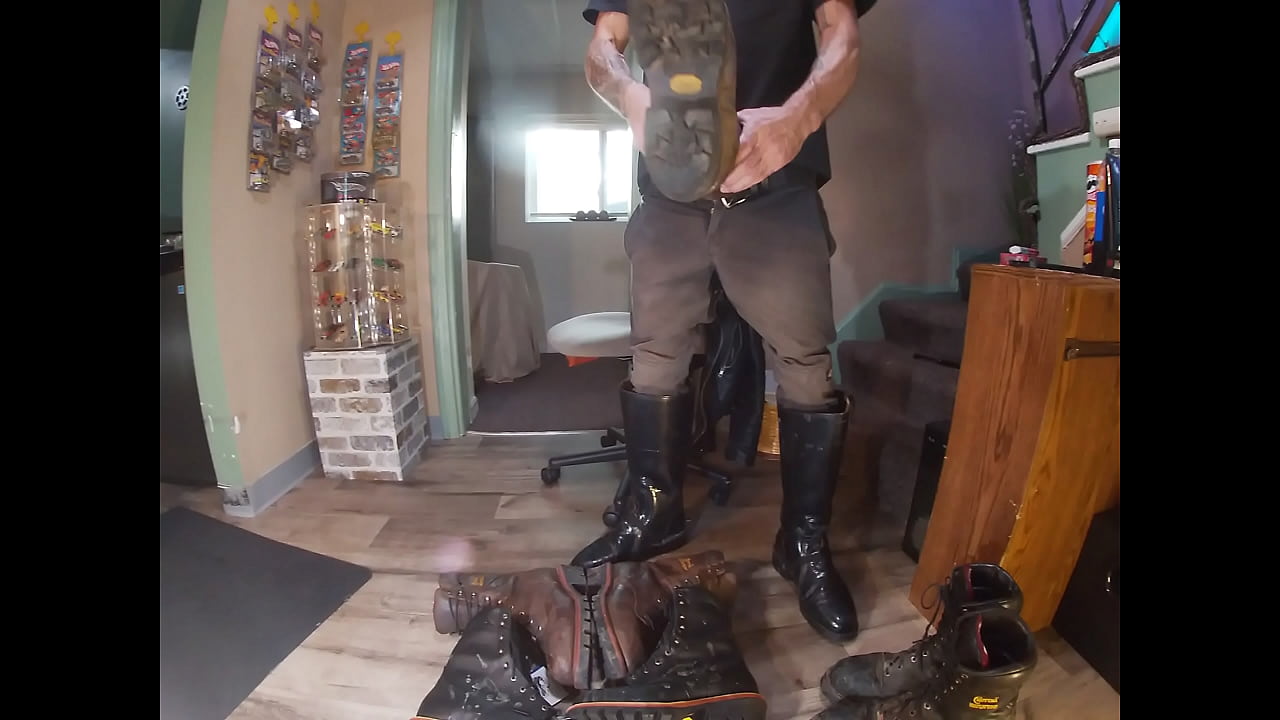 Logger Boots get Cum on them while Fuck another Boot