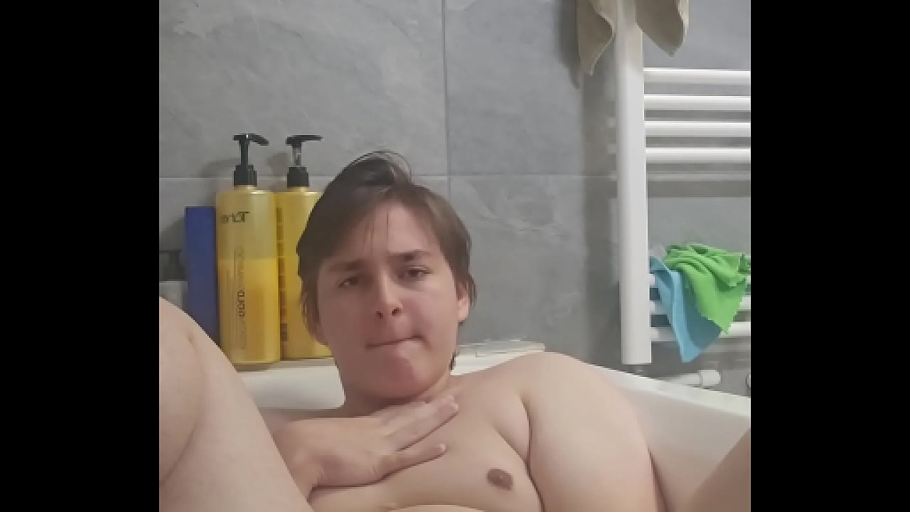 Fat teen masturbating in bathtub