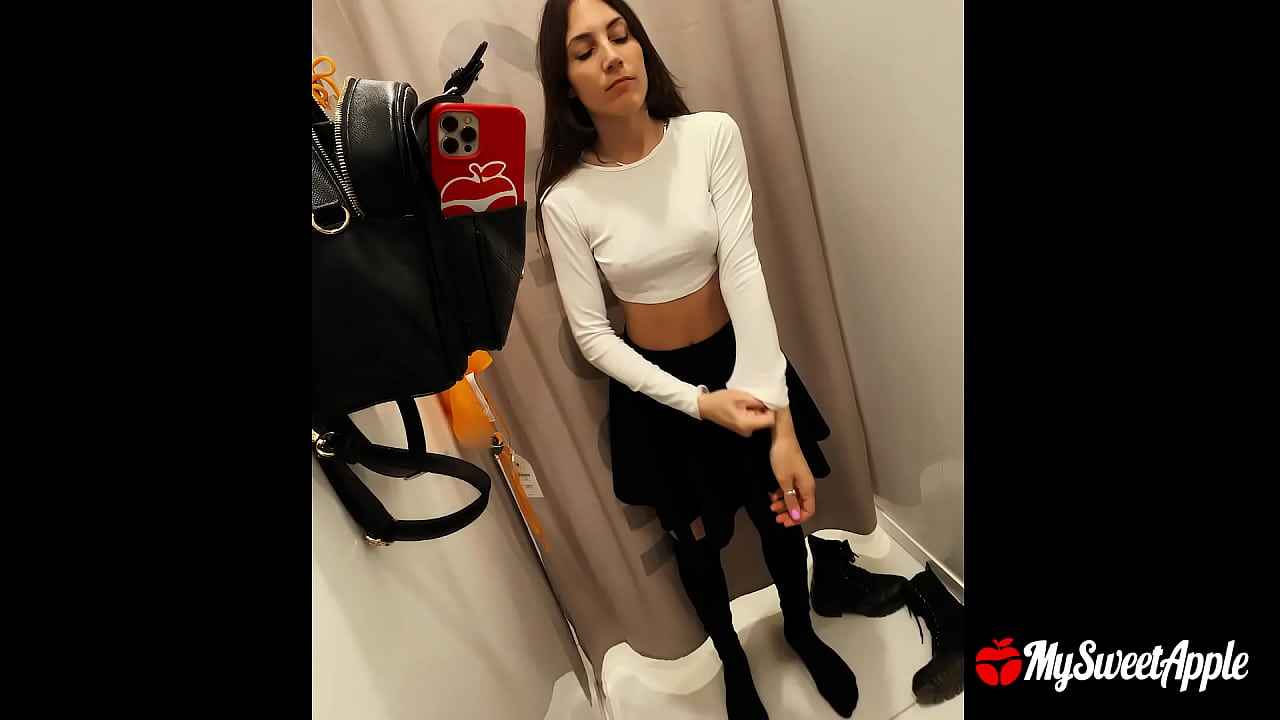 Risky Fitting Room Porn: Trying-on Haul and Swallowing your Cum!