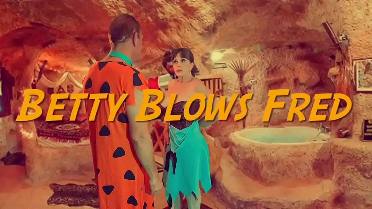 Betty Rubble sucks Fred Flintsone