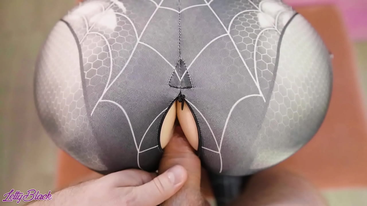 Spider Gwen loves getting dick in her pussy and mouth