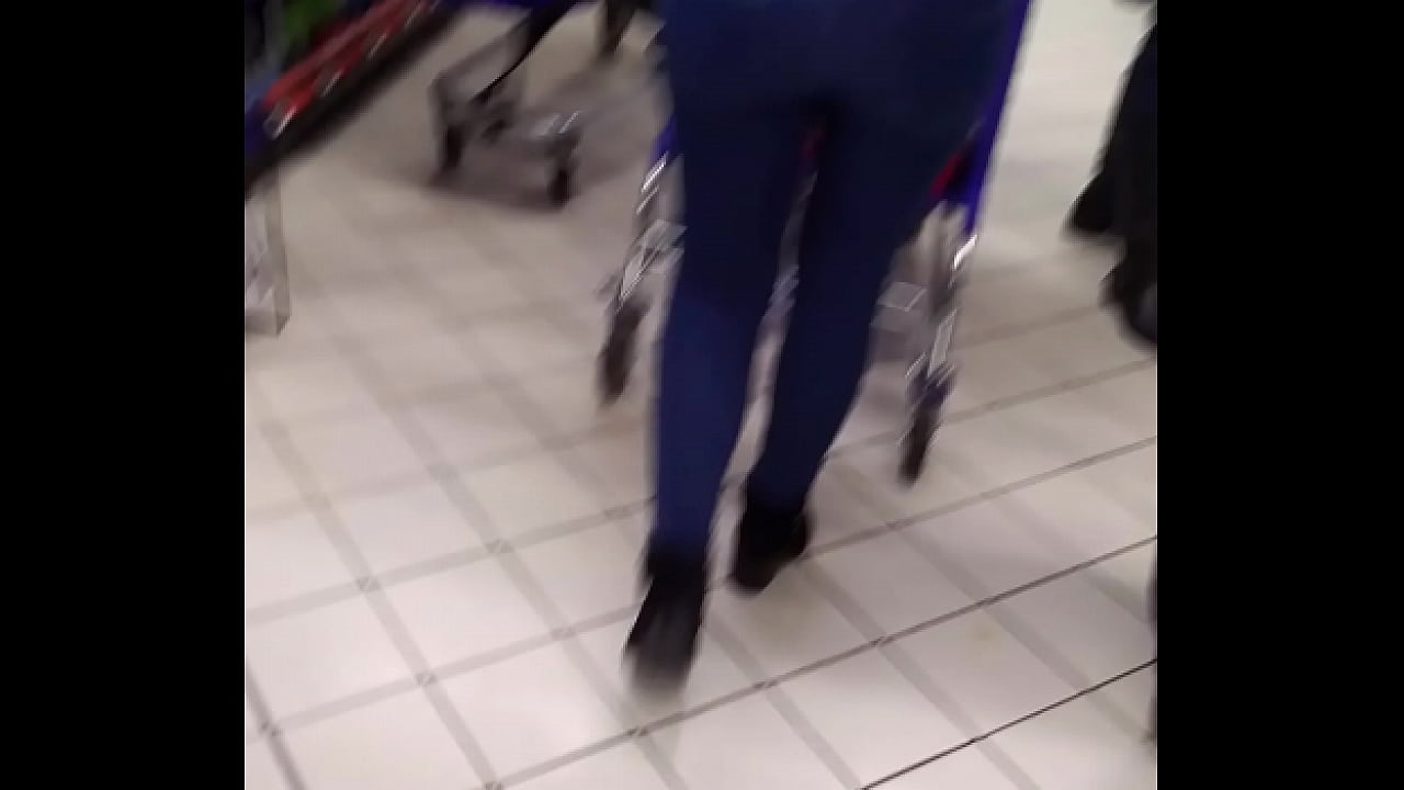 Beautiful ass walk at store 2