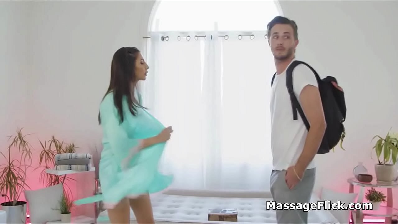 Delivery guy gets a free massage