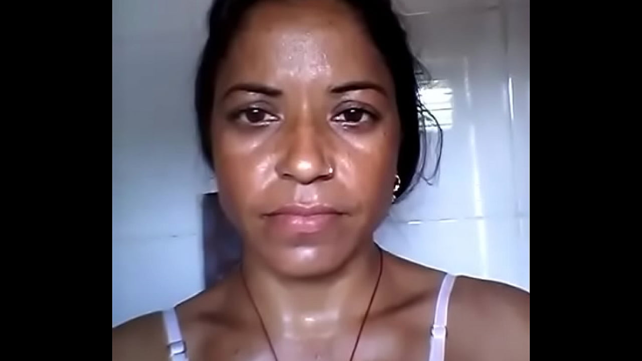 Suman Dhunwa sexy aunty