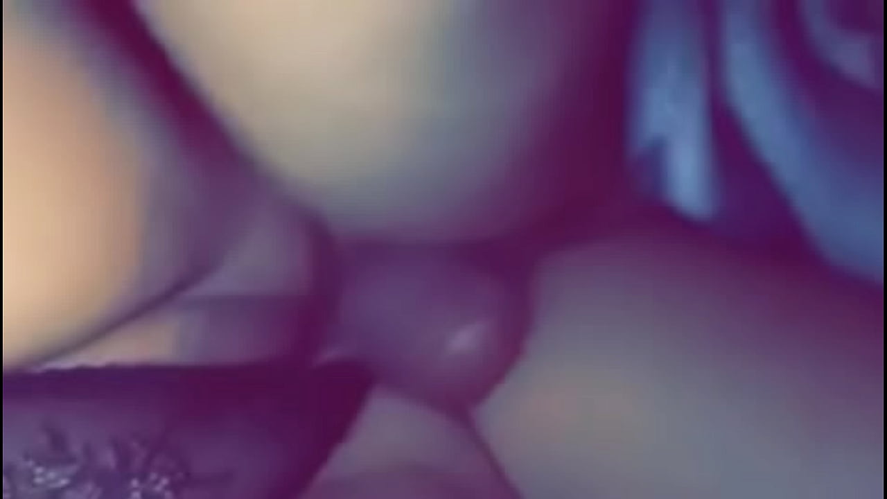 round ass girlfriend wet pussy