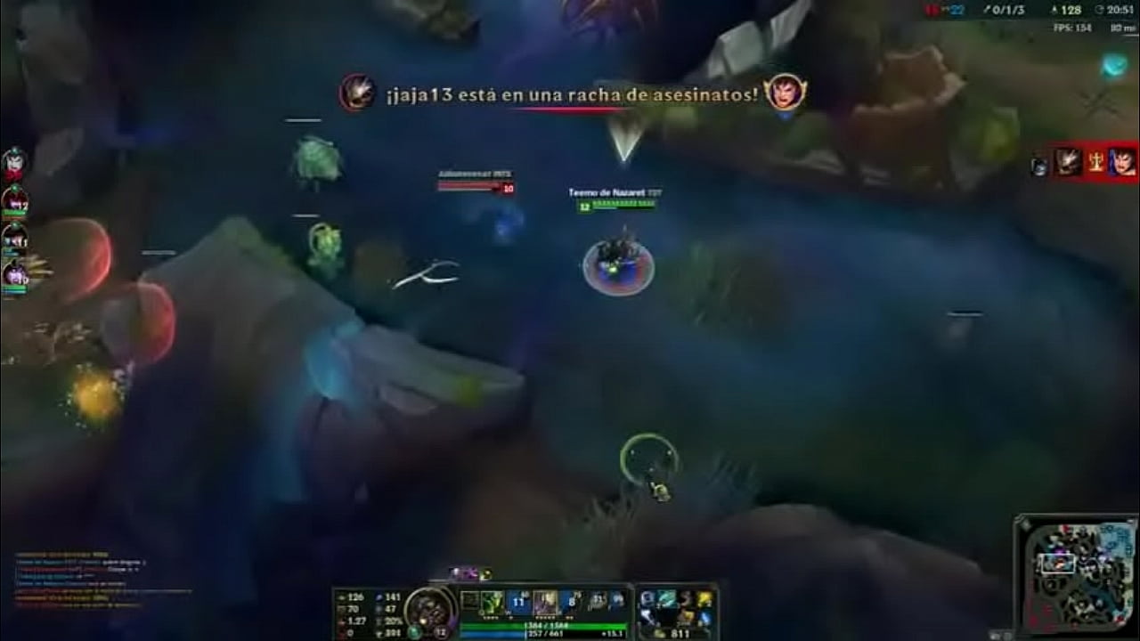 Teemo por un arbol, una piedra y una cosa rara