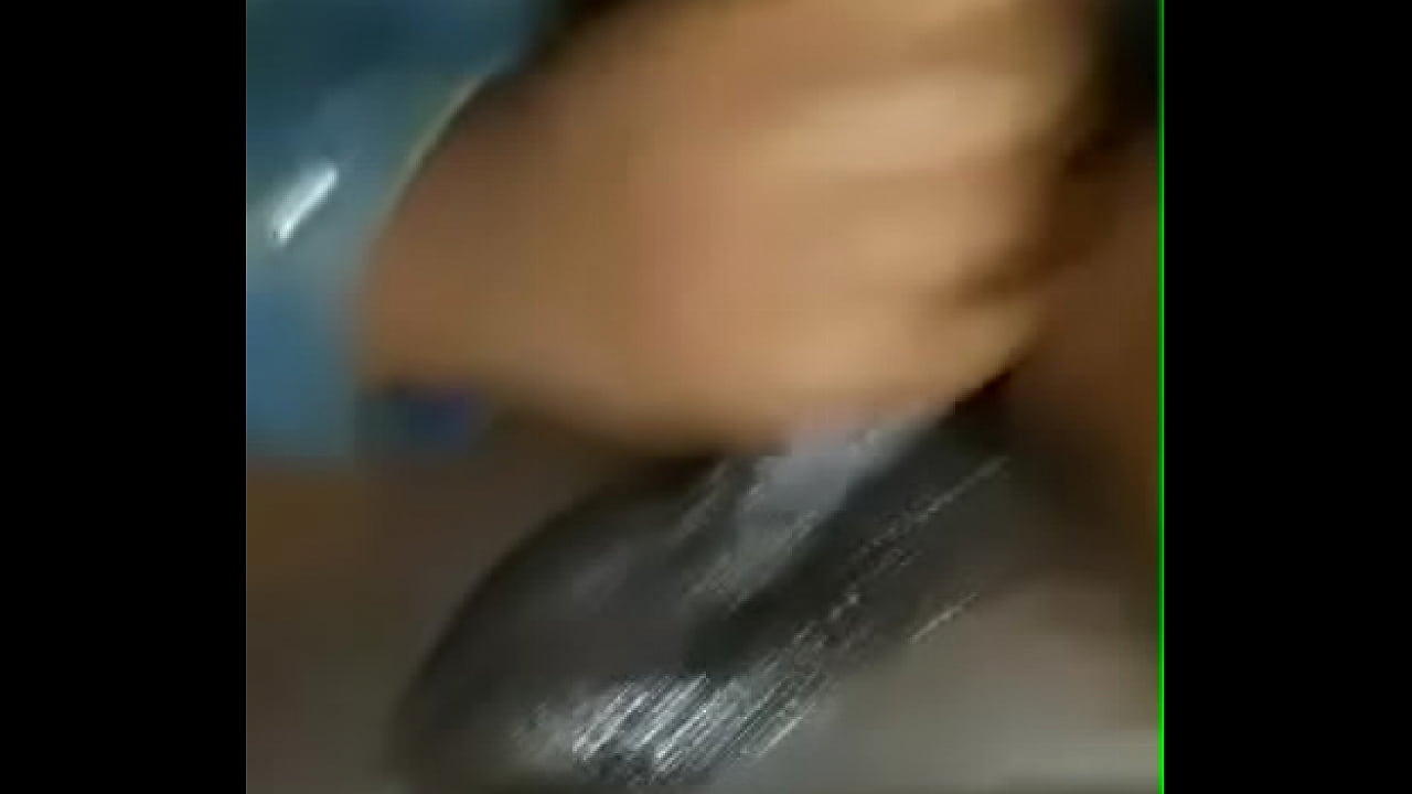 Sucking a lil dick in the car