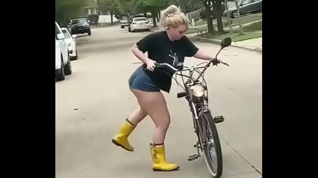 Hot pants biker