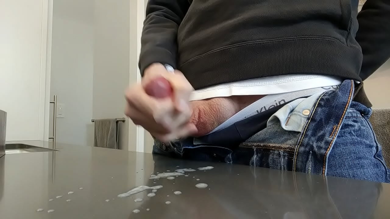 Cumming all over the counter, Big load