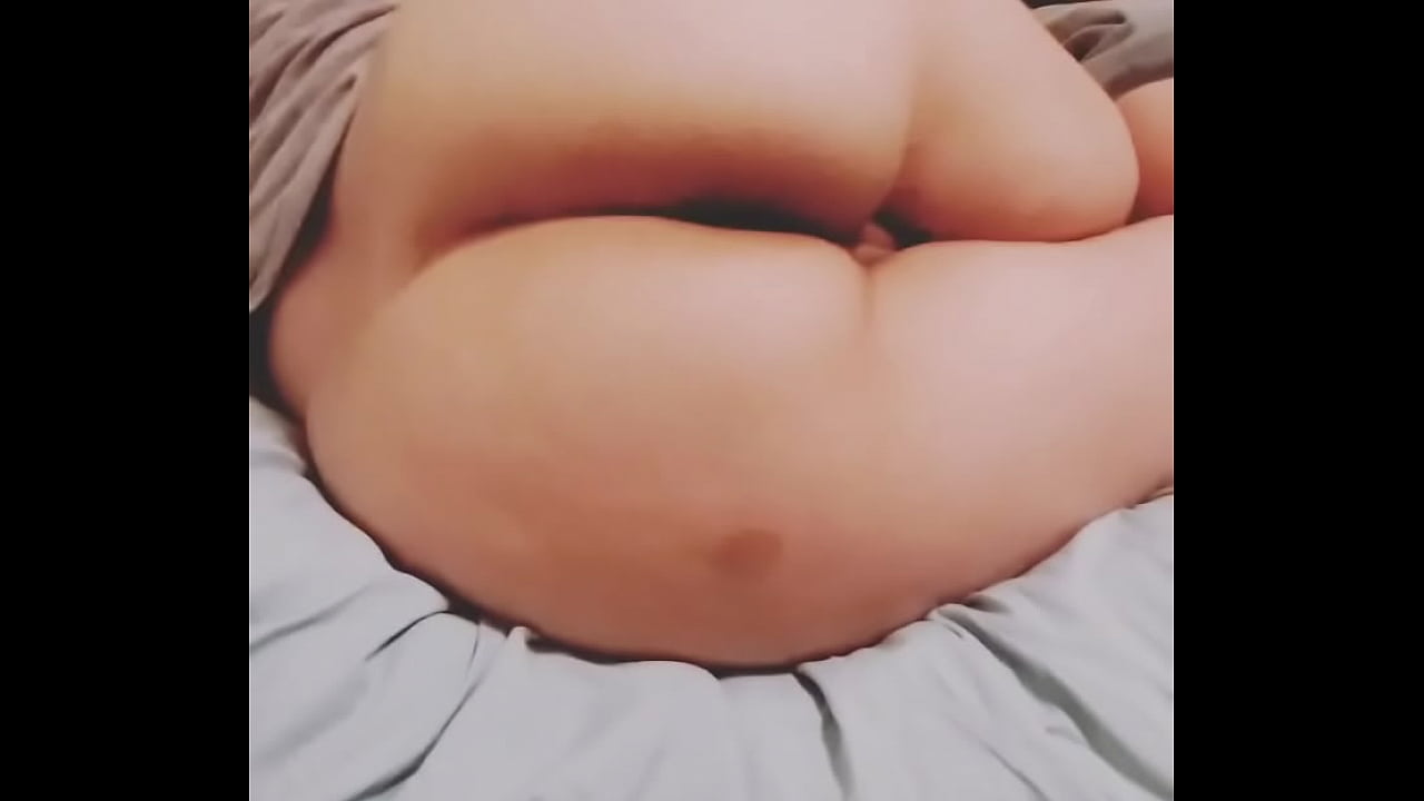 PAWG ASS SHAKING