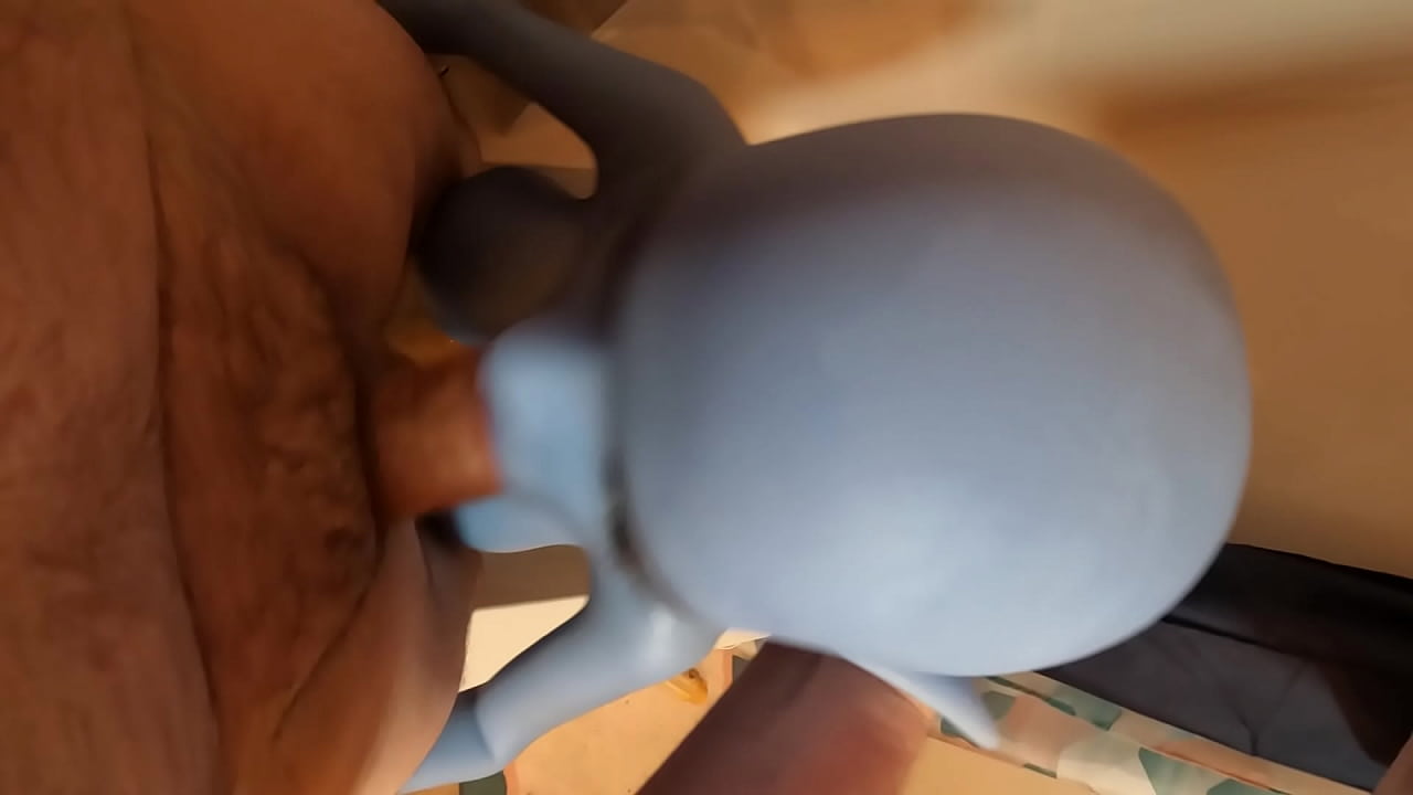 Super quick mouth orgasm from sex doll