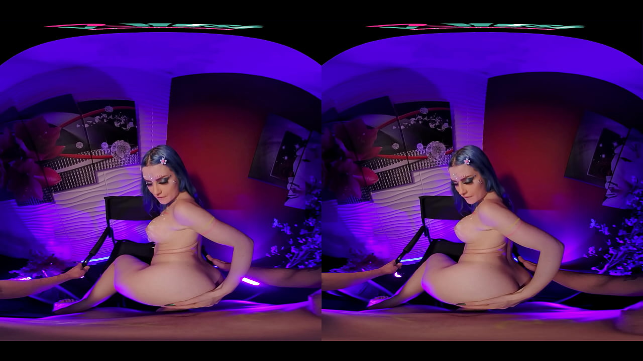 Big titty EDM chick gets railed by the DJ in virtual reality