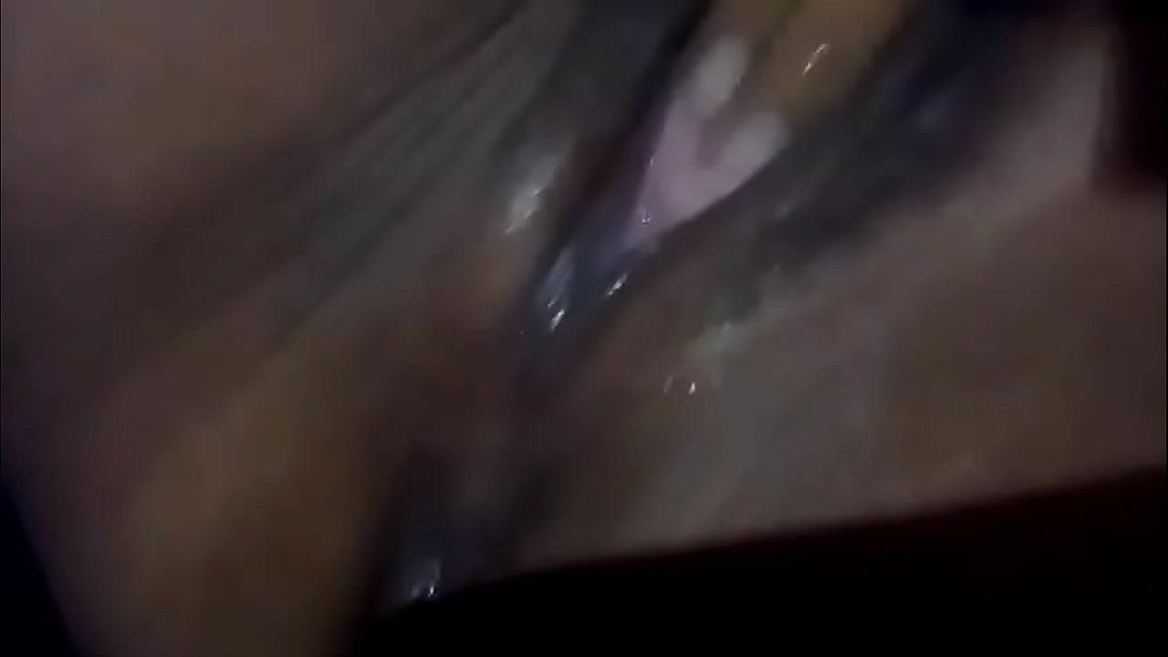 stifmaster14 le pedí una prueba de amor a mi ex novia que ahora es mi vecina y me manda videos picandose el coño hasta que se viene a chorros