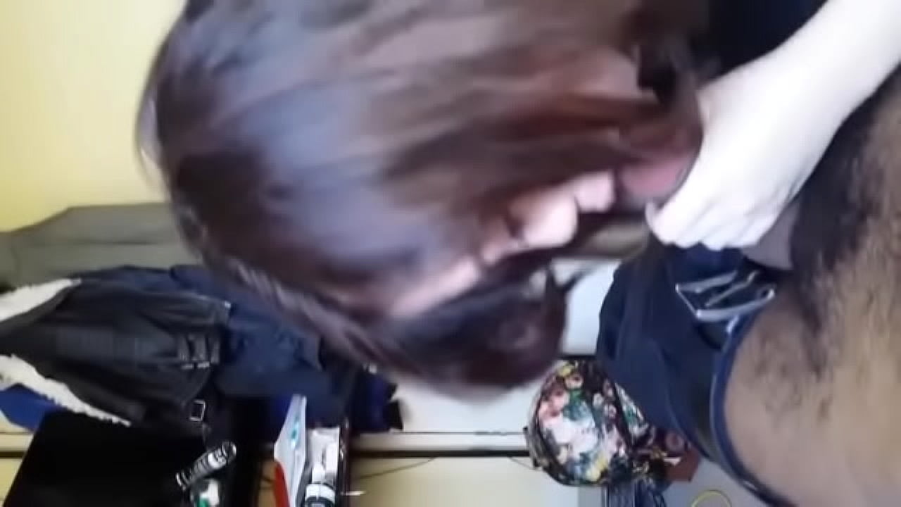 Asian GF Sucking Dong