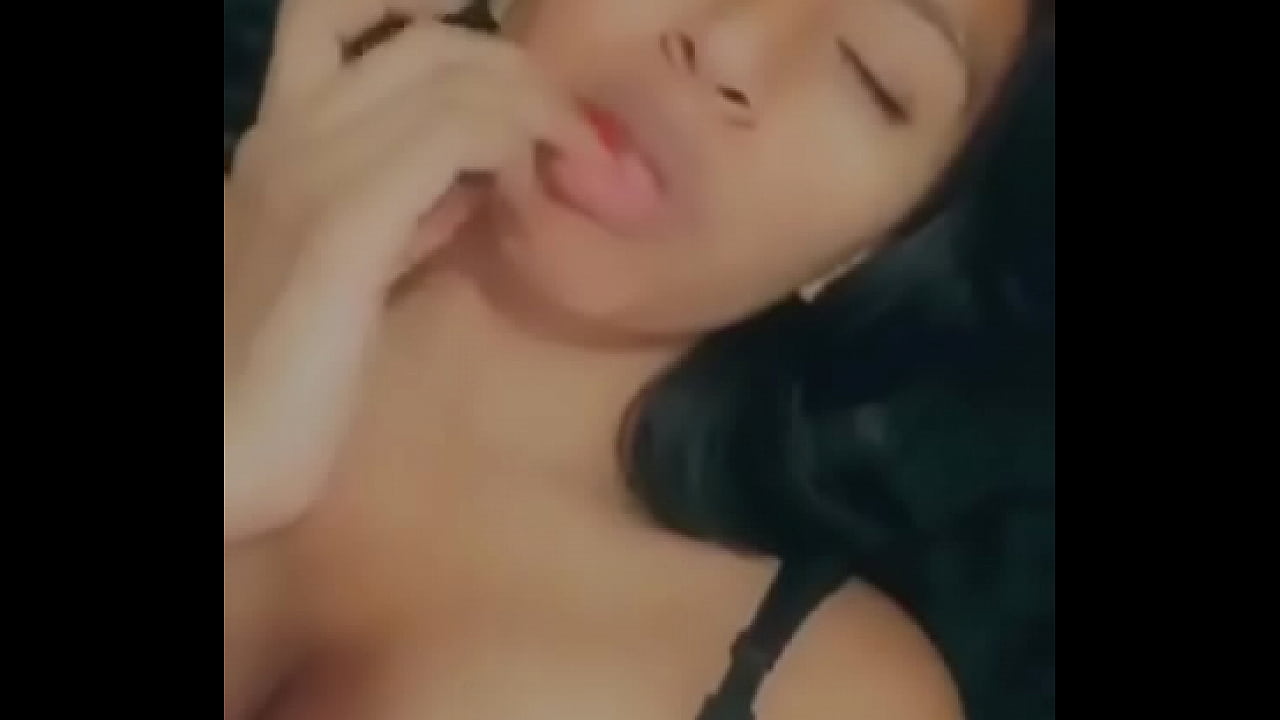 Samanta Acosta graba video muy caliente para su amante