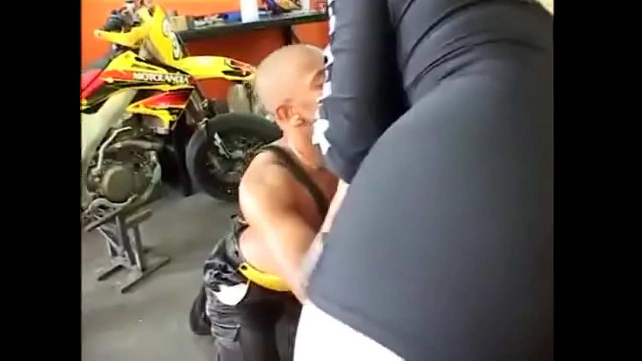 Moto cross deepthroat slut