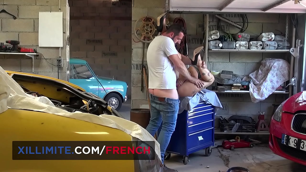 Anal sex in a garage with a hot blonde woman