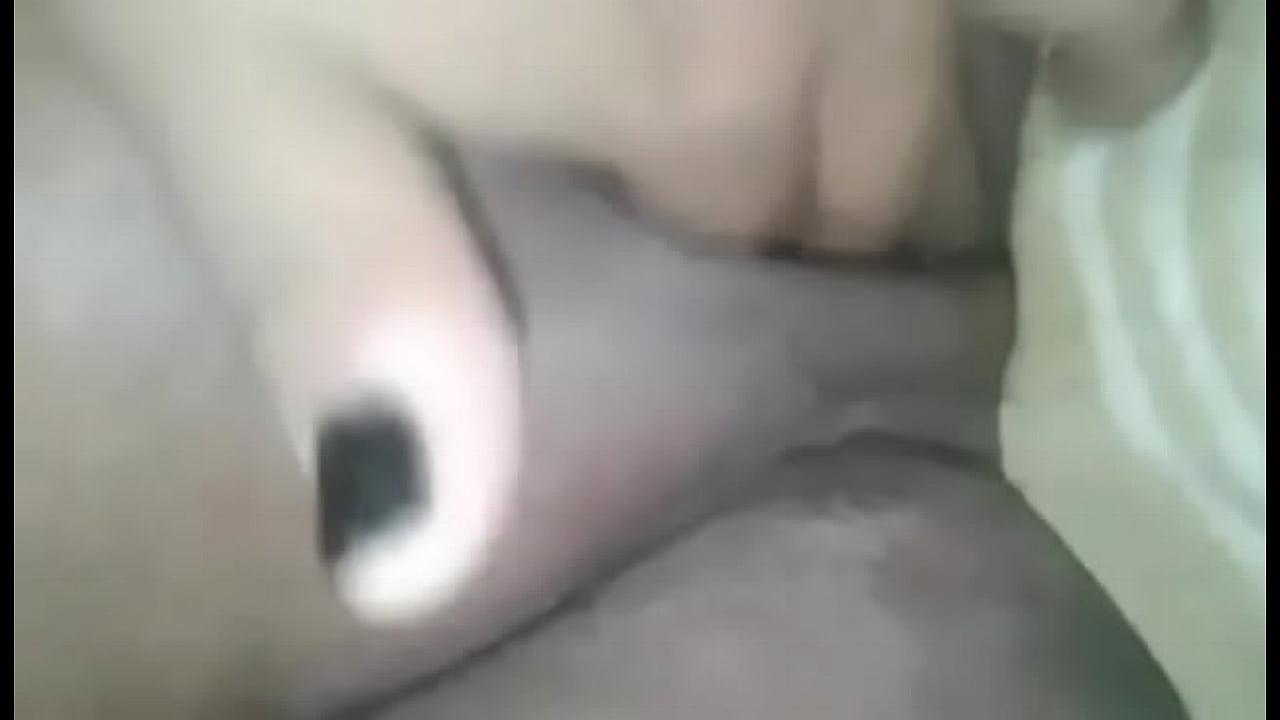 Mi novia masturbándose para mi