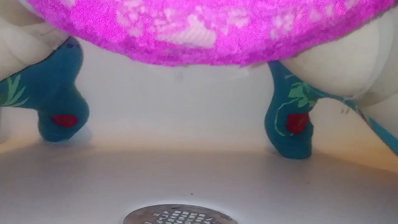 Water sports in the shower peeing through sissys panties