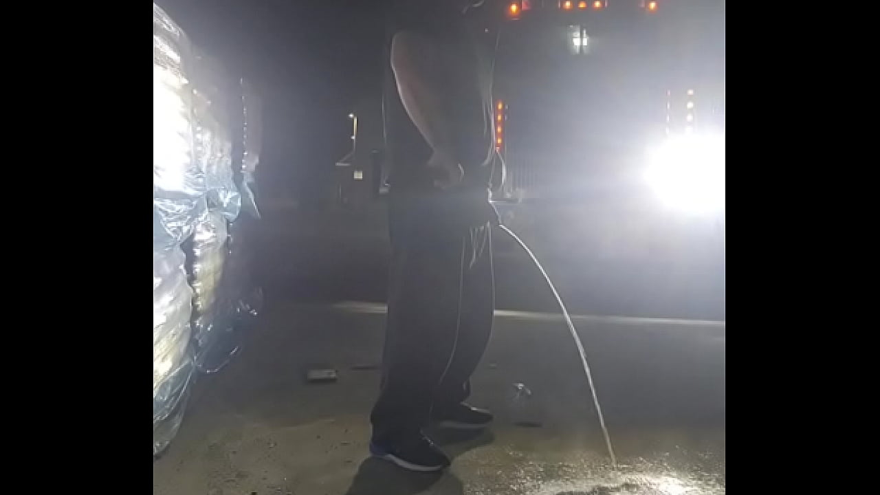 Parking lot piss so cold out it's streaming