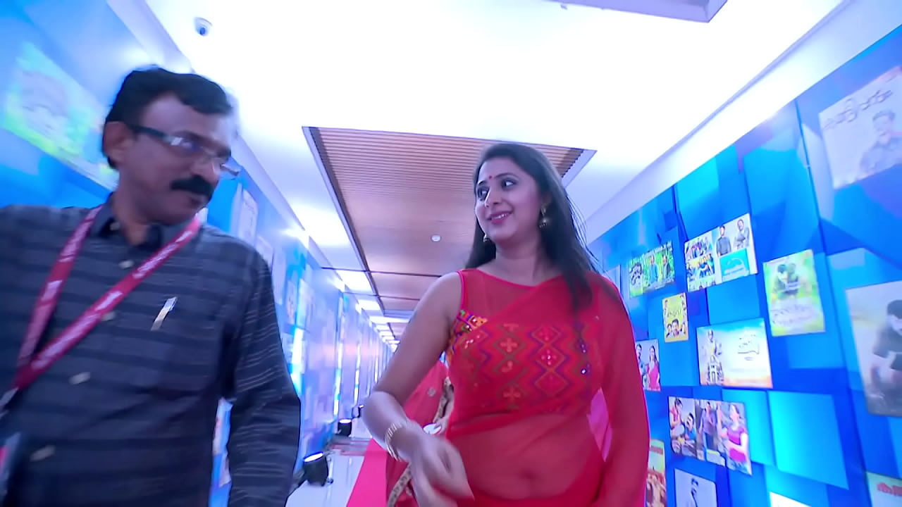 Actress Kanika Hot & Sexy Big Navel Show in Saree