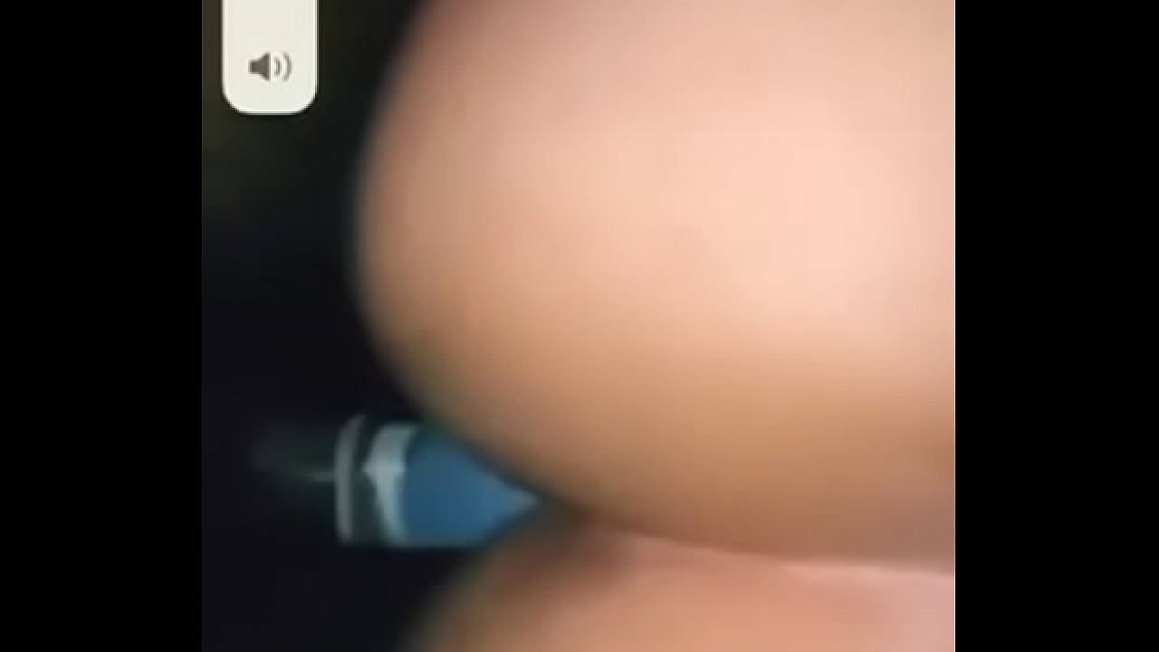 Thick Arab booty worships me