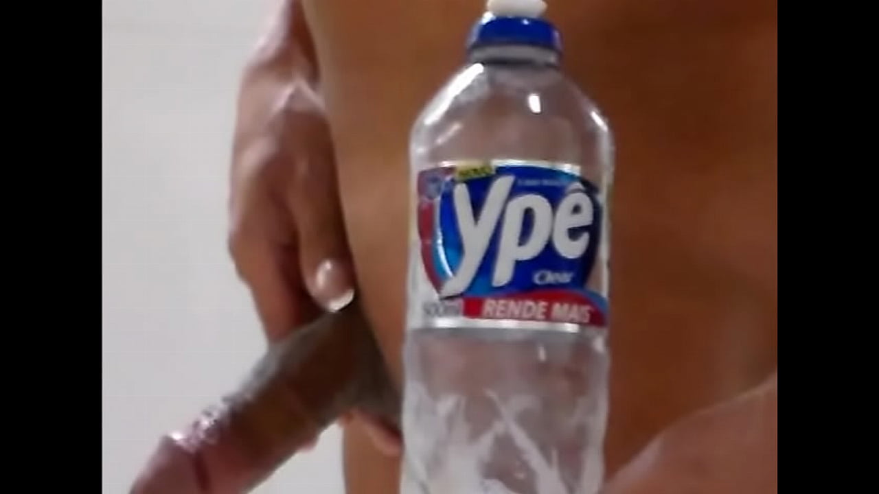 Brazilian man fucking with bottle (20171024b) cdspbisexual