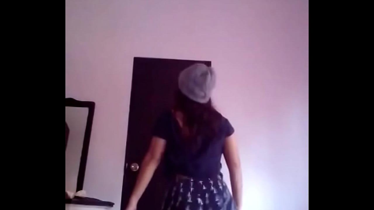 Mariana Gonzalez twerk dance[1]