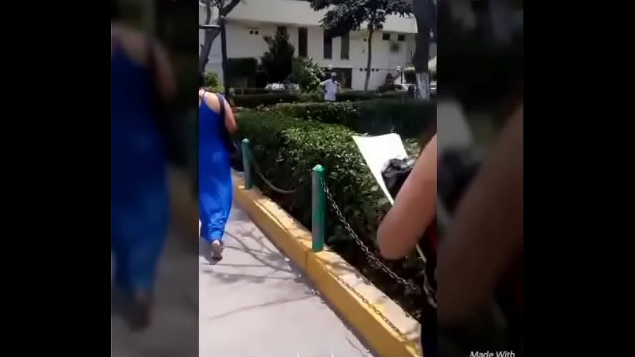 Siguiendo a Sra con tanga en Chiclayo