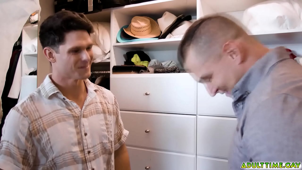 Studs having sneaky sex in the closet